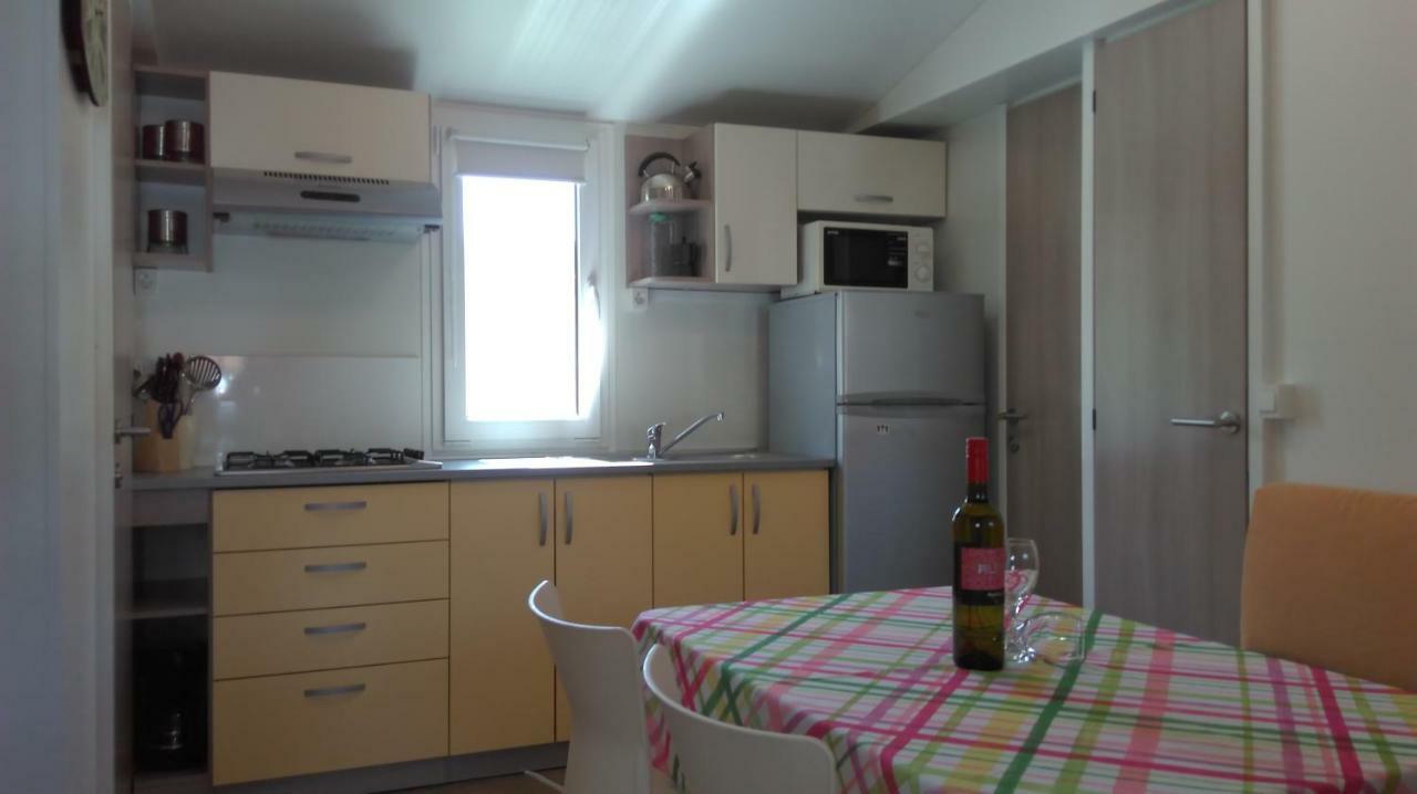 Mobile Home Cinzia Πούλα Εξωτερικό φωτογραφία